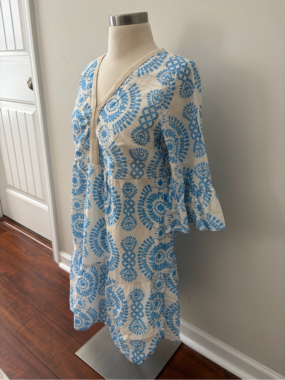 SAIPH Lab Santorini White Mini Dress Blue Medallion Print Sz M Coastal Cottage - Picture 5 of 9